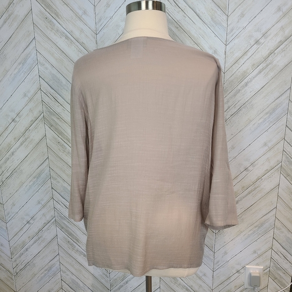 Natural Escape Taupe Pleated Blouse Size Large - Picture 2 of 4